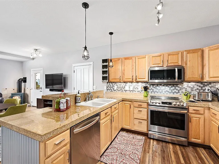 2625 Tabriz Pl — Photo 6
