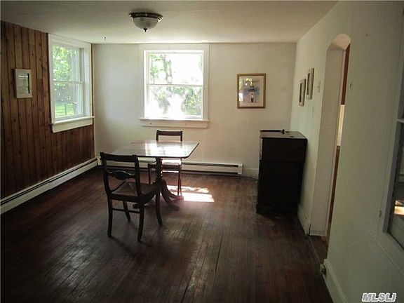 4th image of 240 Kensington Ave