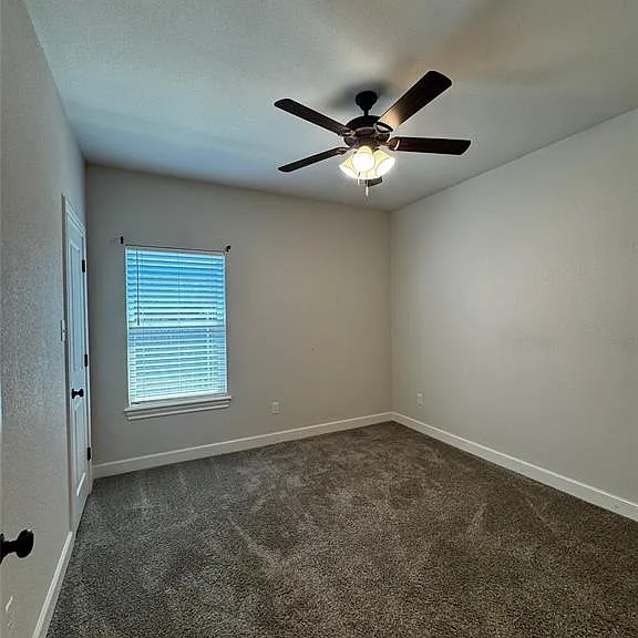 331 Sophia Ln — Photo 25