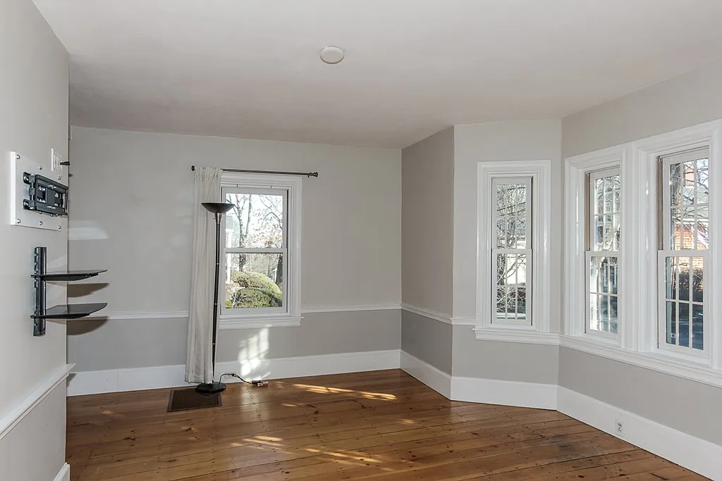 3 bed, 2.0 bath, 1316 sqft, $4,400 — Photo 4