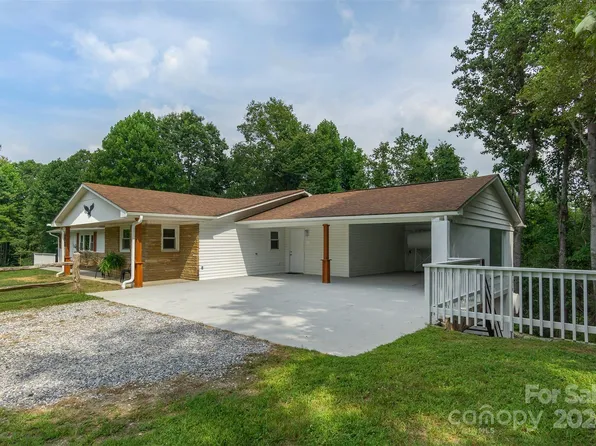 468 Deer Park Lake Rd, Spruce Pine, NC 28777