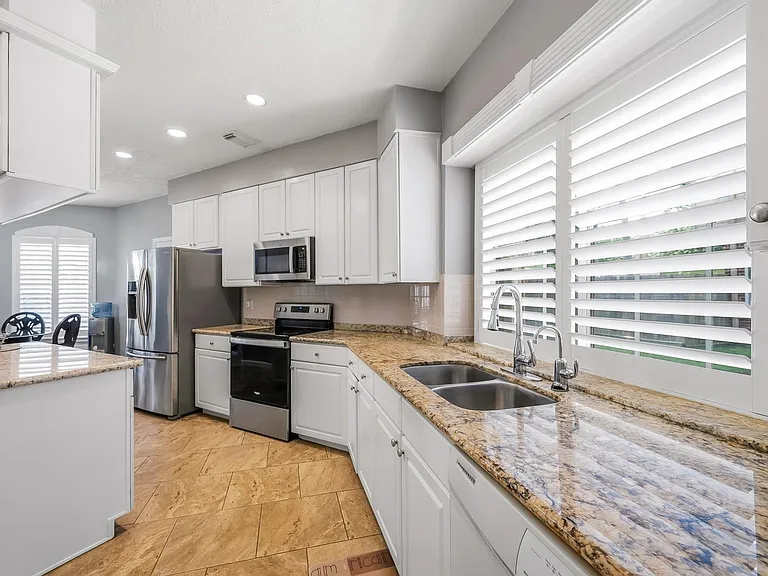 531 W North Hill Dr — Photo 12