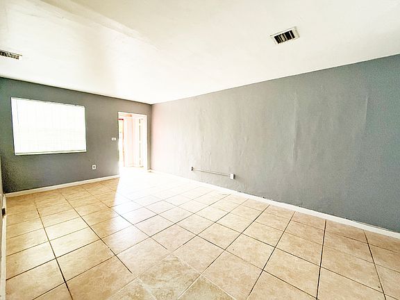 3rd image of 13325 NW 17th Ave