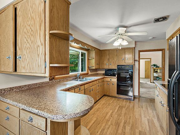 4th image of 4505 Tokay Blvd