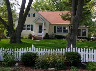 1312 Elmore Ave, Bettendorf, IA
