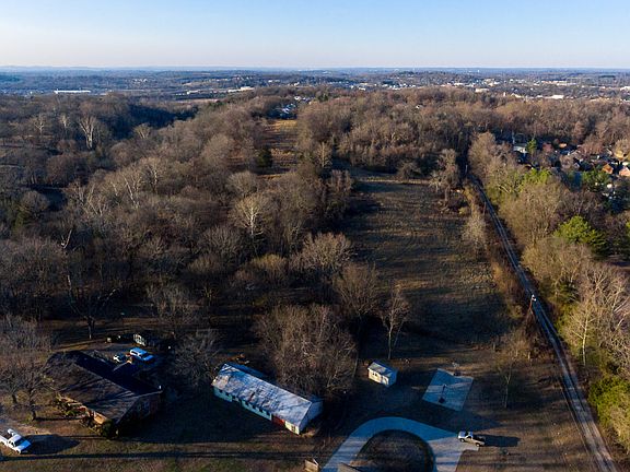 9.88 acres in Hermitage