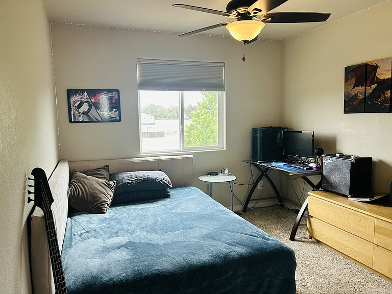 Fourth bedroom next to the loft.