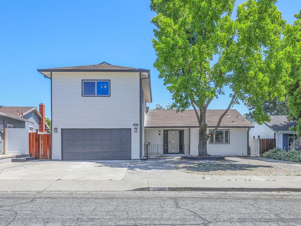 1st image of 2705 Barcelona Cir