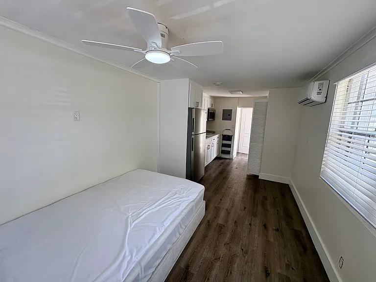 Cresthaven Ct — Photo 6