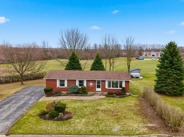 284 Manor Rd, North Huron, ON N0G 2W0