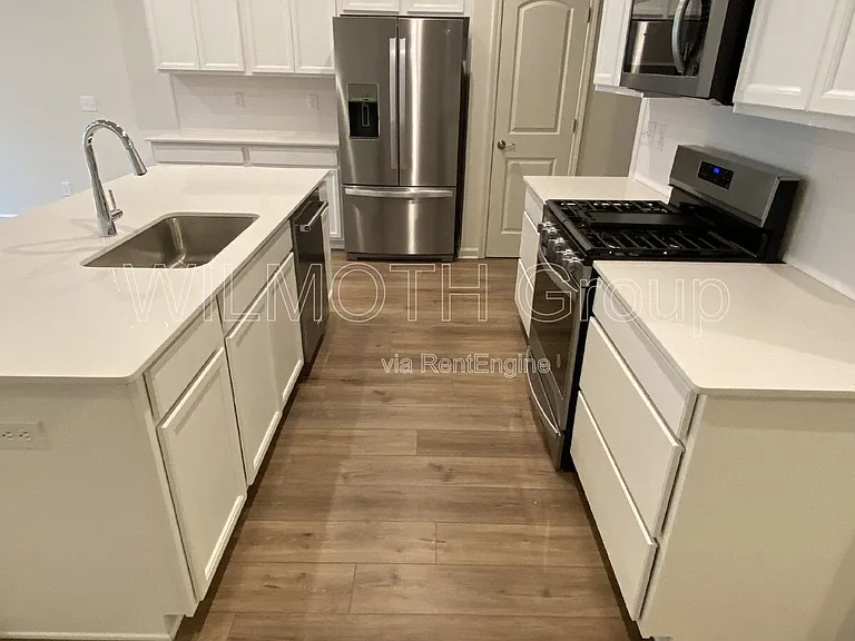 7246 Selah Ln — Photo 3