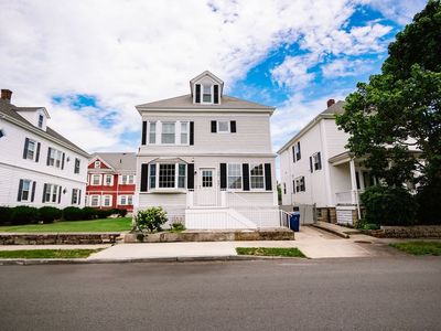 235 237th Wood, New Bedford, MA, 02745