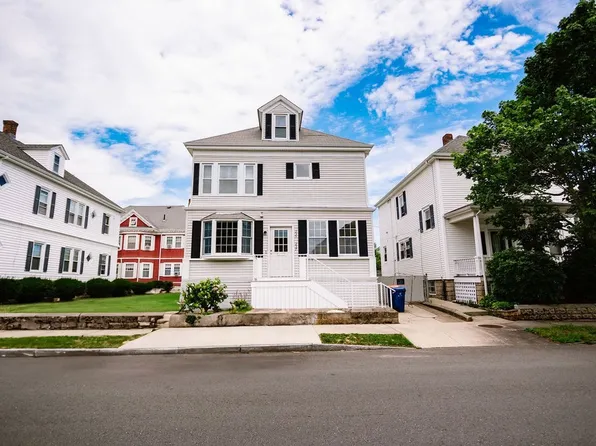 235 237th Wood, New Bedford, MA 02745