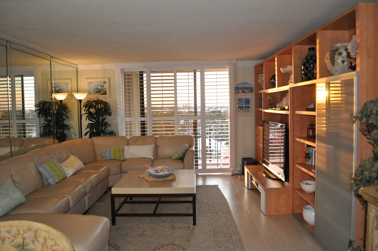 2 bed, 1047 sqft, $3,700 — Photo 3