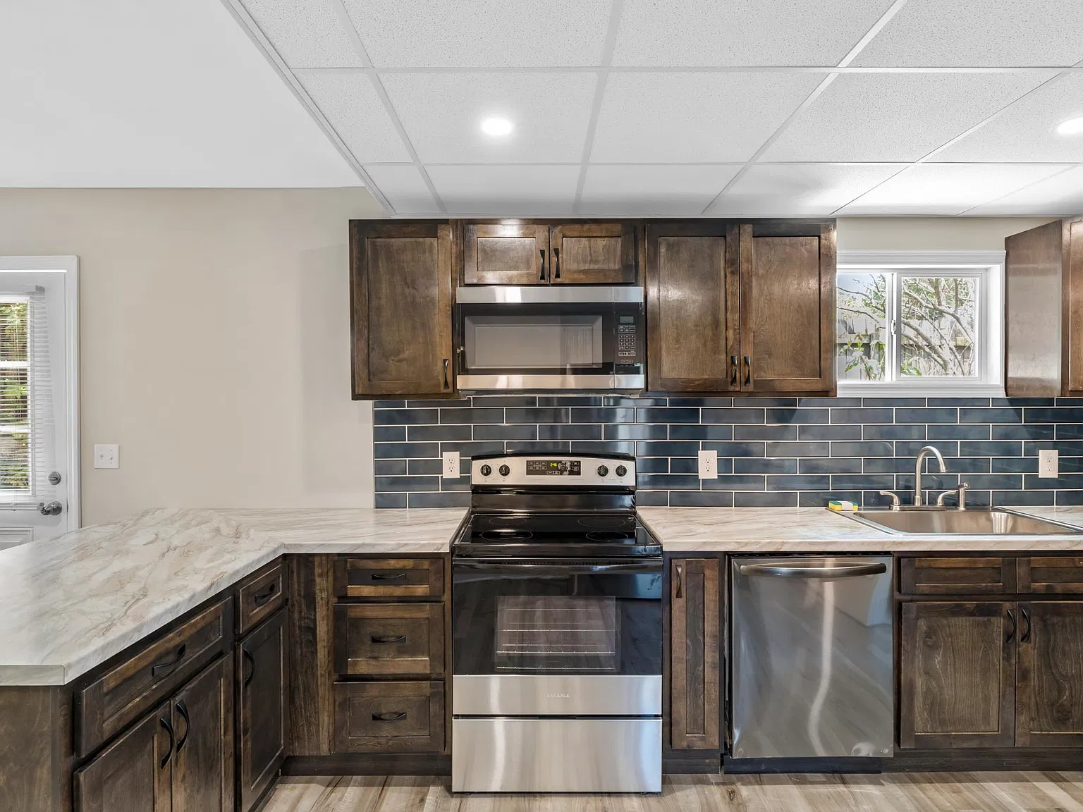 2620 Willowbranch Dr — Photo 2