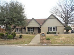 2500 Roxbury Ln, Fort Smith, AR 72908