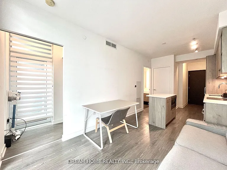 1 Yorkville Ave #3003 — Photo 6