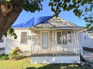 864 Hudson St, Wyandotte, MI 48192