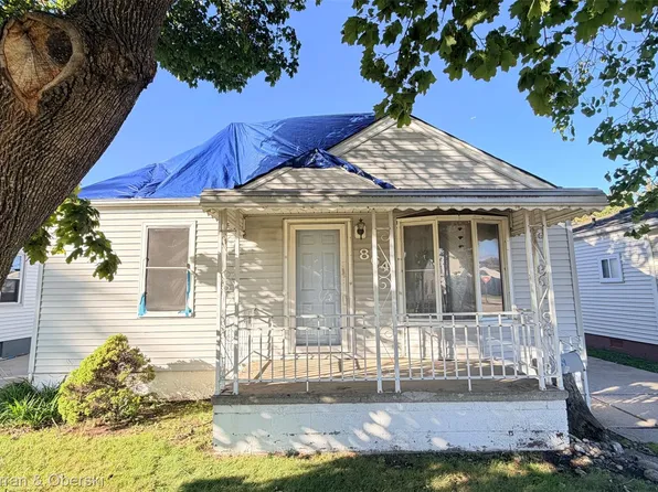 864 Hudson St, Wyandotte, MI 48192