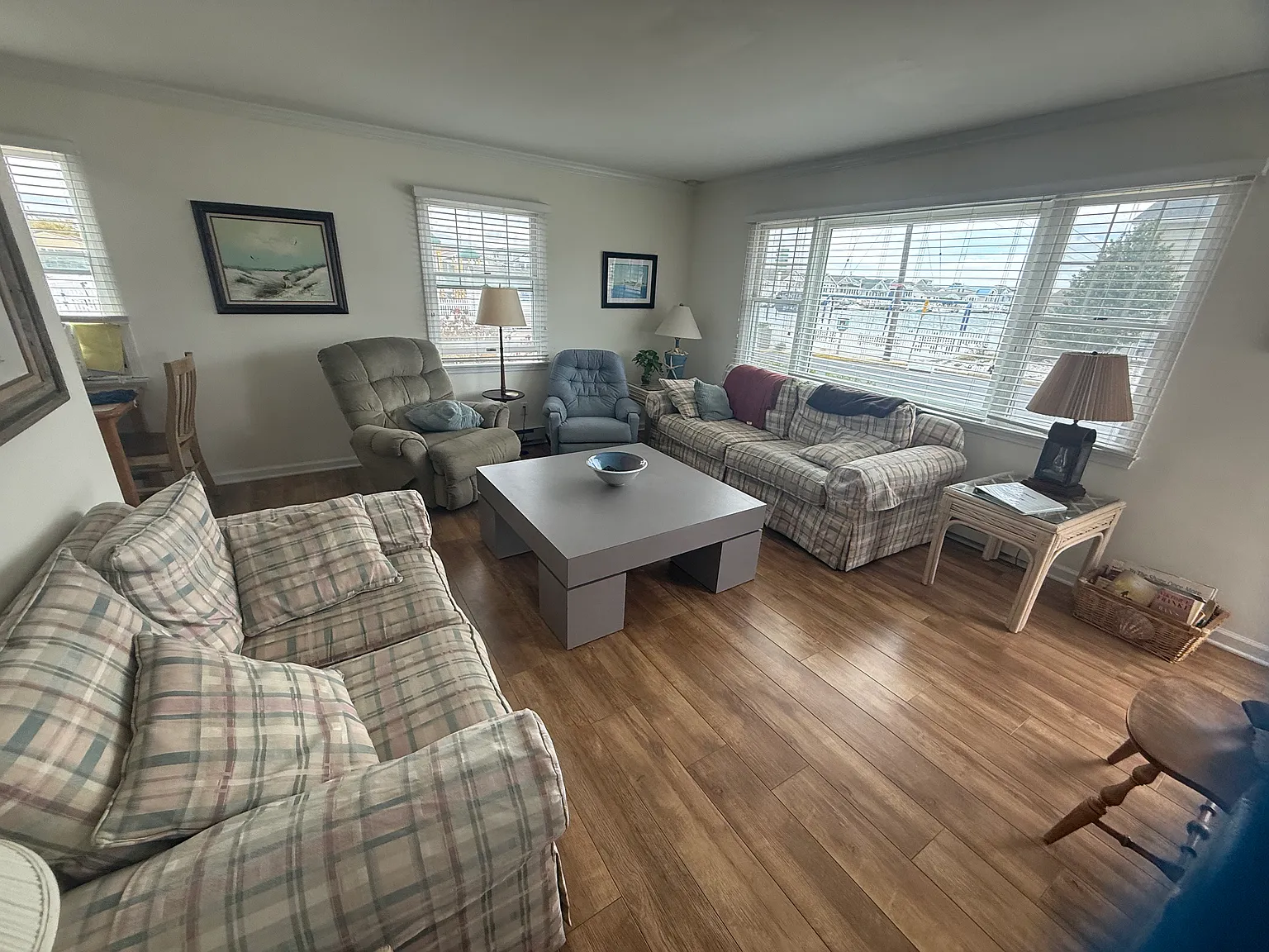 2 bed, 1.5 bath, 1296 sqft, $1,900 — Photo 4