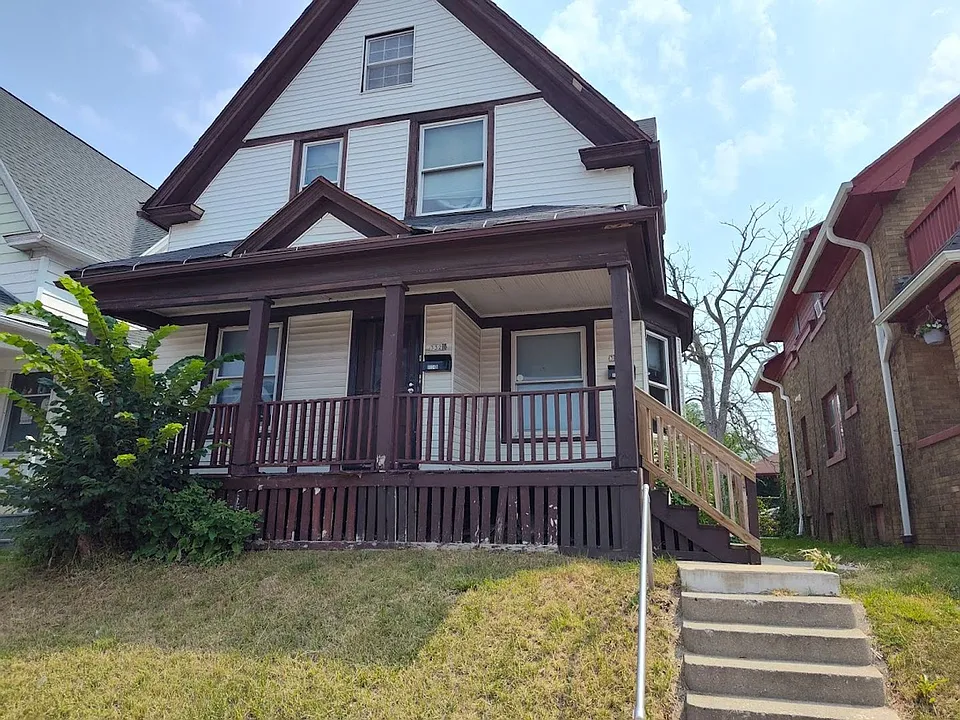 3324 N 27th St