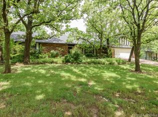1415 Ridge Oak Rd, Sapulpa, OK 74066