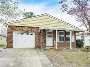 8 La Casta Ct, Toms River, NJ 08757