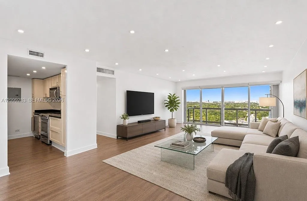 Brickell Townhouse Condo — Photo 1