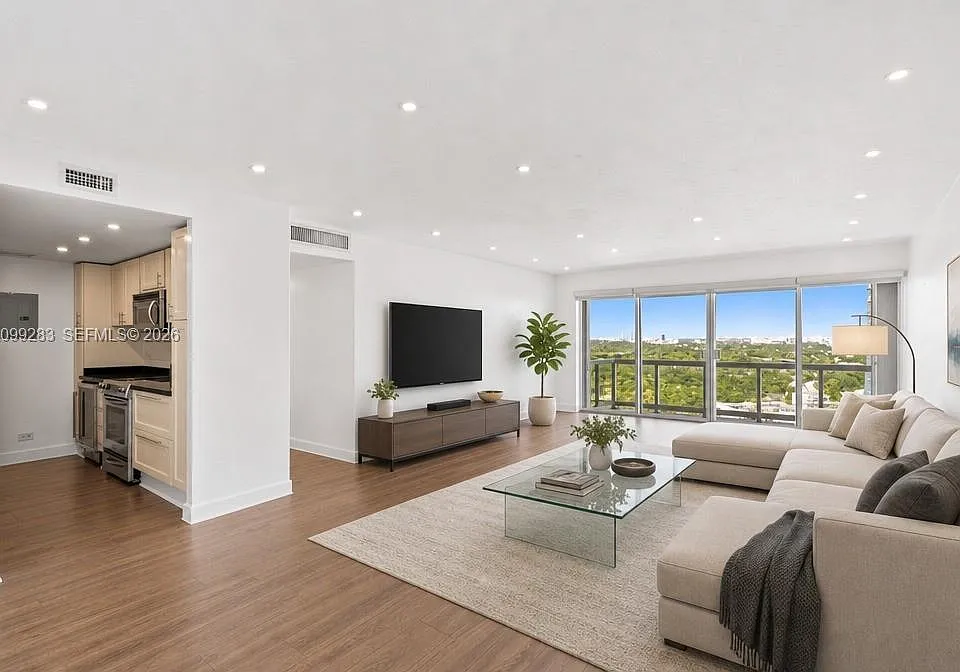 2451 Brickell Ave #PHL