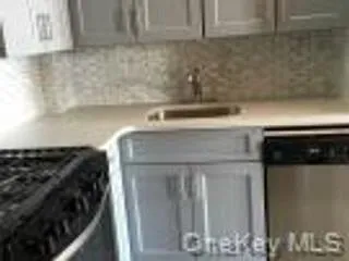 152-72 Melbourne Ave #3P — Photo 4