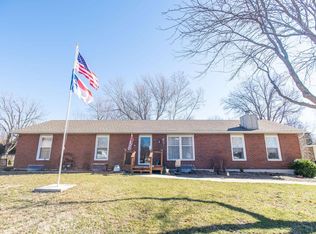 922 Ridge Dr, Warrensburg, MO 64093