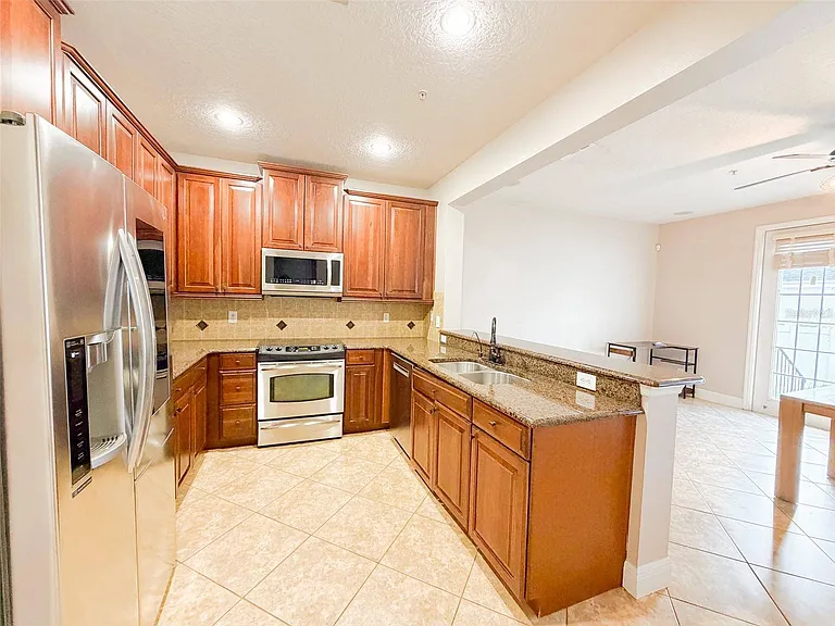 5489 Baldwin Park St — Photo 7