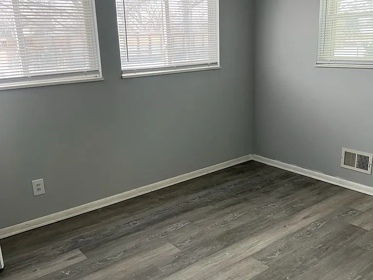 3358 Scottwood Rd — Photo 2