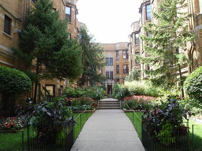 718-24 Hinman