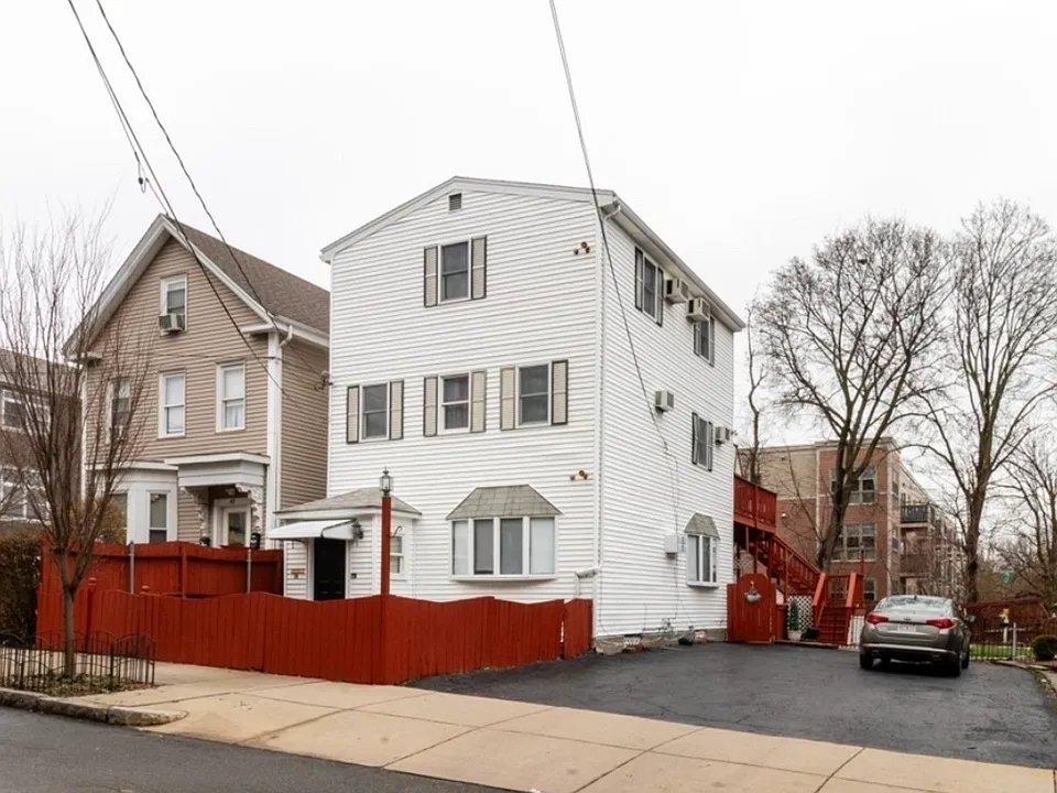 41 Webster Ave #1