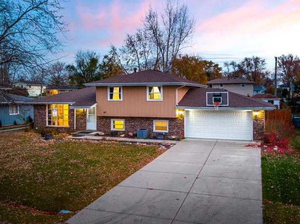 207 Diana Ave, Shorewood, IL 60404