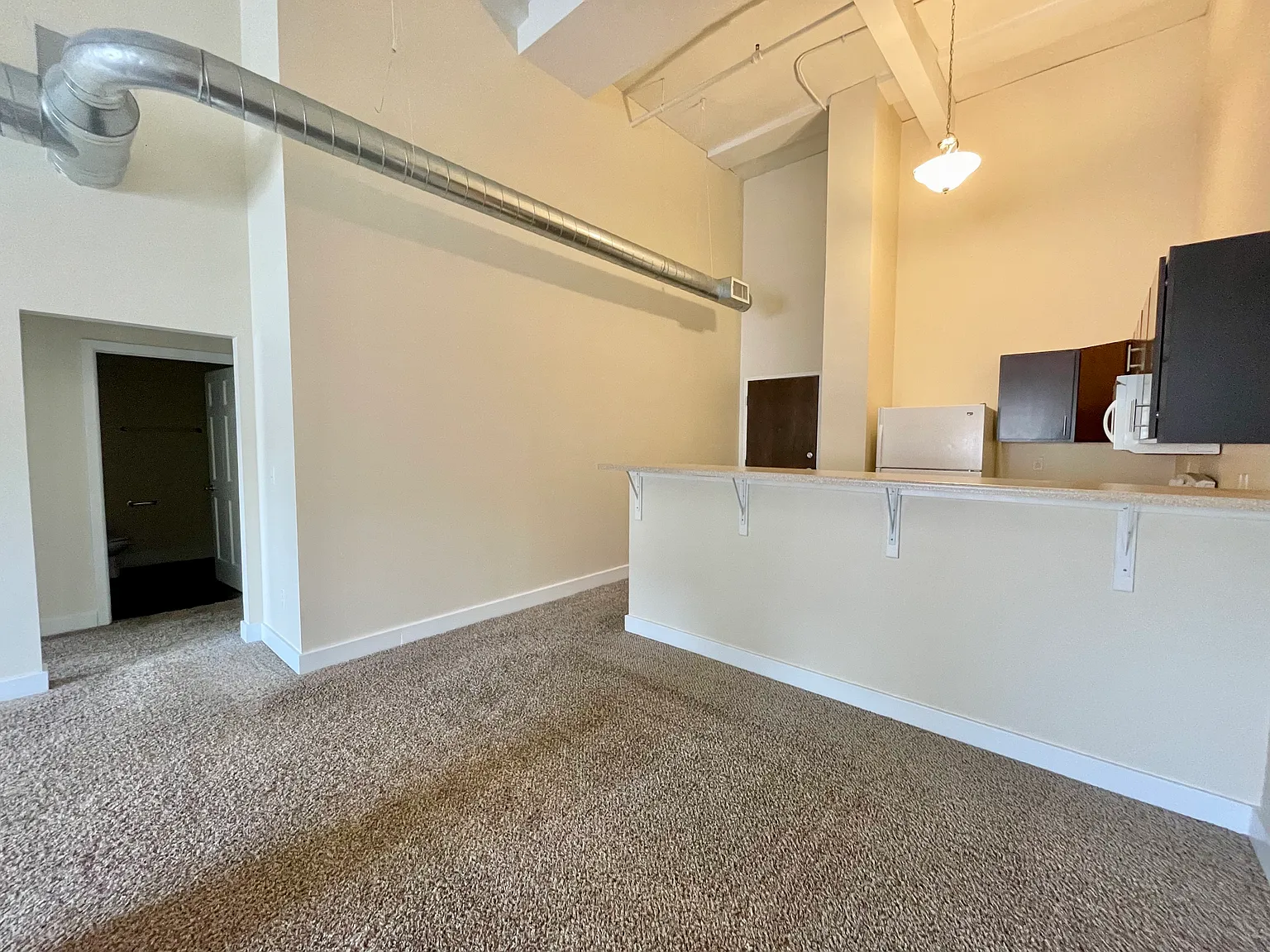 2 bed, $1,000 — Photo 4