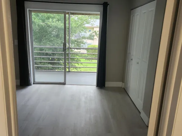 55 Kingswood C #55, West Palm Beach, FL 33417