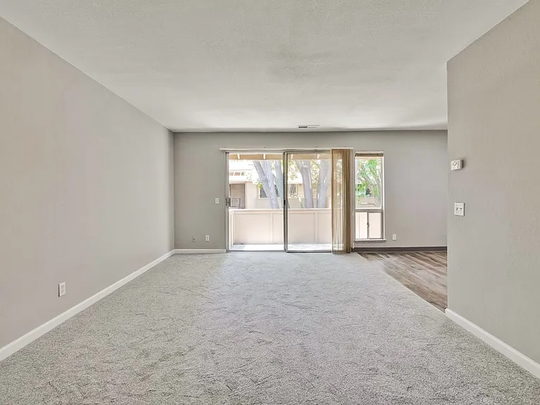 2466 W Bayshore Rd #4 — Photo 3