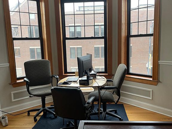 4th image of 1463 W Montrose Ave #2