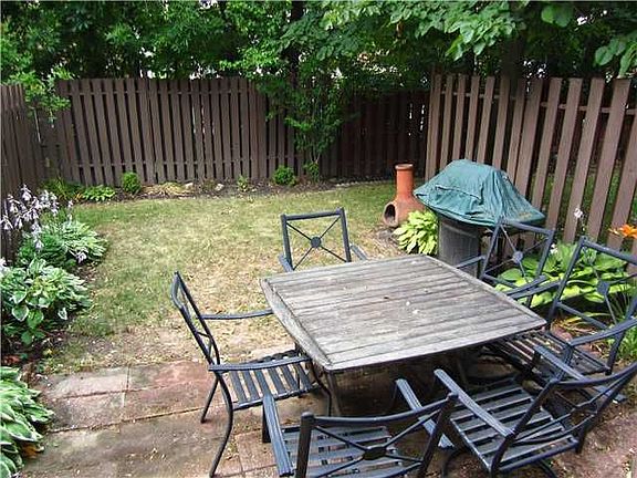 2nd image of 62 Broxbourne Dr