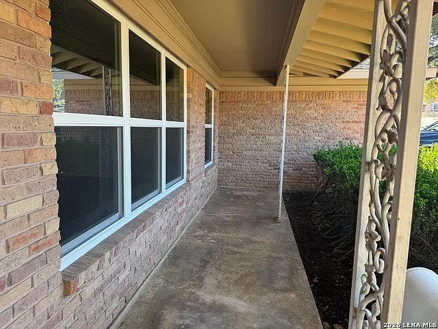 Building Photo - 110 Northaven Dr