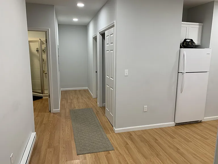 727 Main - 733 Front — Photo 3