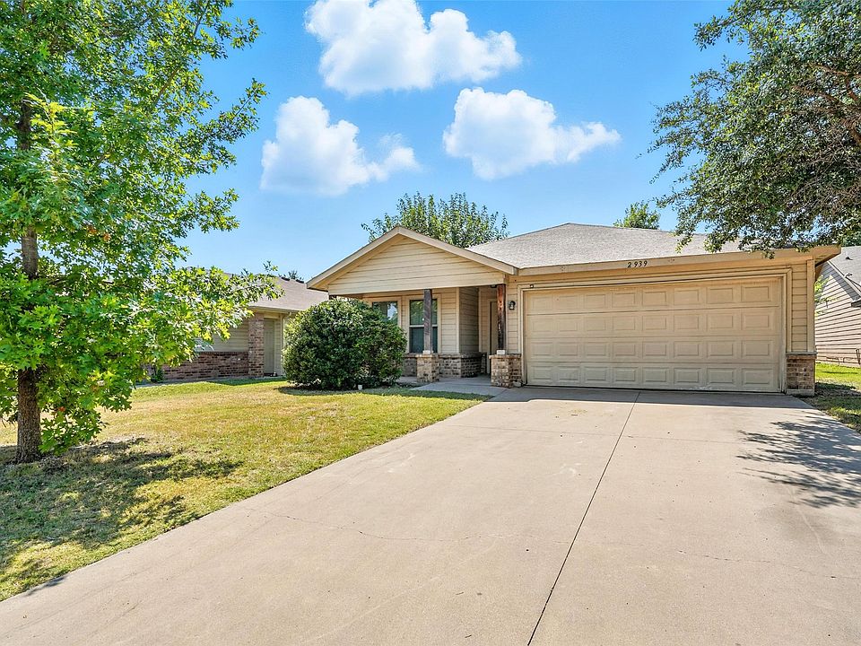 1st image of 2939 Saint Zachary Dr