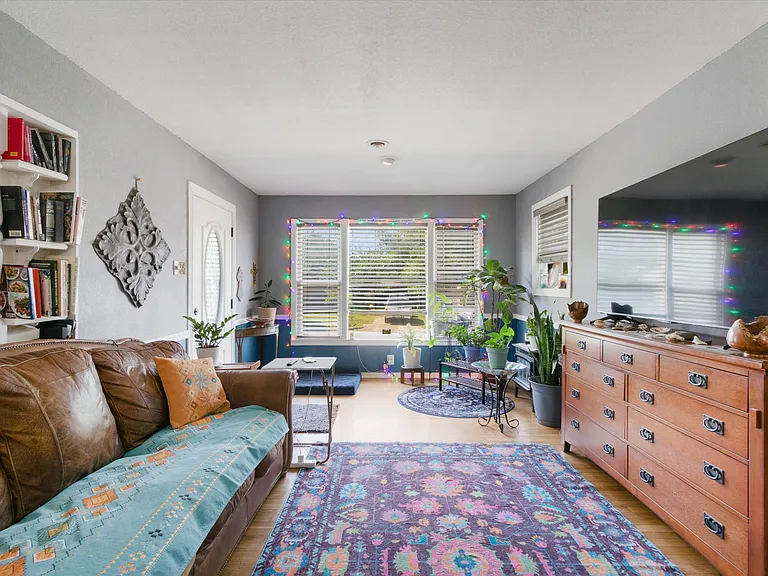 5509 Norma St — Photo 6