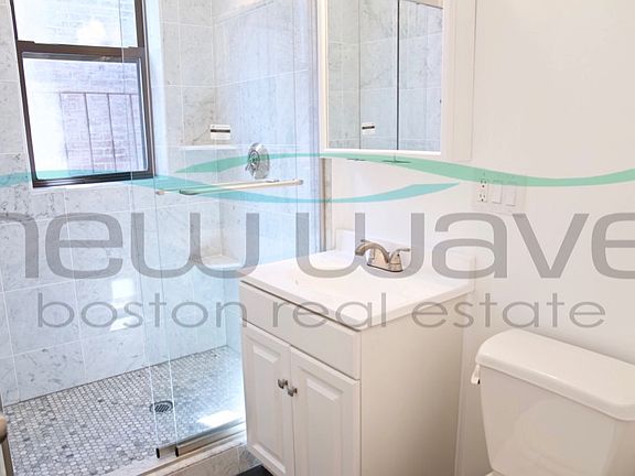 5th image of 102 Queensberry St APT 15