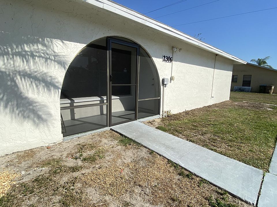 1st image of 2306 SE 6th Ter