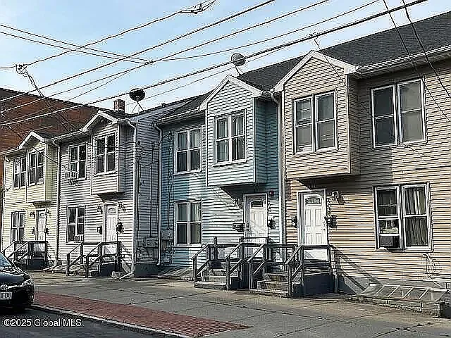 108 Morris St #1