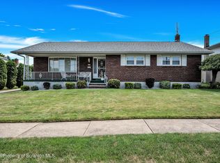 3905 Lawrence Ave, Moosic, PA 18507