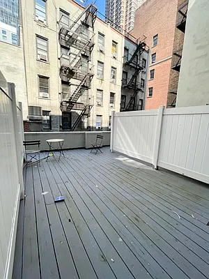 Rented by MOTION New York | media 6